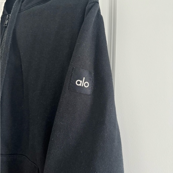 ALO Yoga black Zip-Up Jacket - Picture 2 of 3